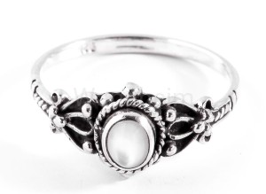 Pierścień średniowieczny ROXIA masa perłowa srebro