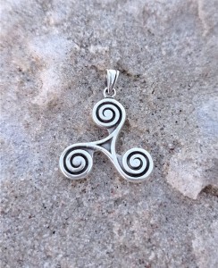 Zawieszka celtycka TRISKELION srebro