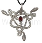 Zawieszka WĘŻE Z KAMIENIEM GRANATU srebro