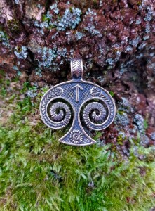 Zawieszka słowiańska LUNA  brąz 