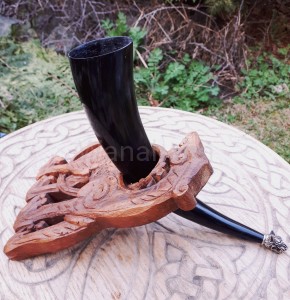 Róg do picia 0,2 polerowany z głową wilka