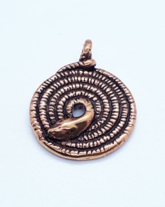 Zawieszka wikińska WAŻ NATRIX brąz 